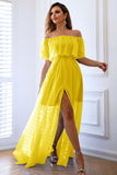 Robe longue formelle jaune à volants à épaules dénudées avec fente