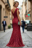 Robe de la mère de la mariée brodée en sirène rouge rouge foncé à col en V avec sequins