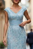 Robe de la mère de la mariée brodée en sirène rouge rouge foncé à col en V avec sequins