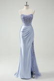 Robe de bal longue froncée sirène bleu clair avec perles appliquées