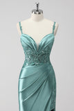 Robe de soirée longue froncée en satin à paillettes vertes avec fente