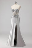 Robe de soirée longue sirène en satin perlé gris avec fente
