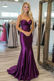 Chic prune satin chérie fourreau froncé robe longue de bal