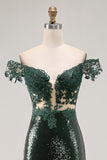 Robe de soirée longue vert foncé à épaules dénudées et broderie à sequins