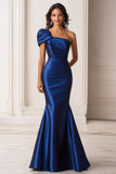 Robe de bal militaire en satin satin bleu foncé à une épaule