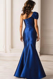 Robe de bal militaire en satin satin bleu foncé à une épaule