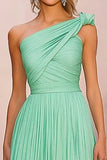 A Line One Shoulder Robe de gala longue froncée menthe