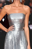 Robe de gala bustier argentée métallisée scintillante à une ligne