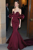 Robe de Gala Sirène en satin bordeaux à manches bouffantes