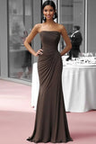 Robe de gala sans bretelles en jersey café