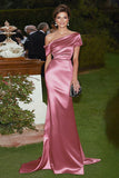 Robe de gala rose fourreau à une épaule en satin