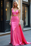 Robe de bal en satin fuchsia à encolure en V découpée