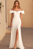Robe longue formelle blanche à épaules dénudées avec fente