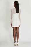 Robe courte de graduation moulante à manches longues à paillettes blanches