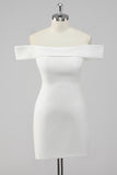 Robe courte de graduation fourreau blanc satiné épaules dénudées