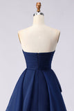 Robe de bal de bal bleu marine sans bretelles à volants A Line, plissée et fente