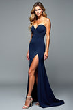Robe formelle plissée sans bretelles bleu marine avec fente