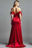 Robe longue de bal en satin rouge à épaules dénudées avec fente