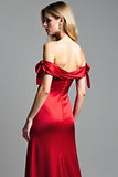 Robe longue de bal en satin rouge à épaules dénudées avec fente