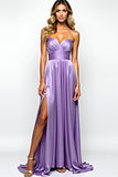 Violet Une ligne robe de bal sans bretelles avec fente