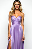 Violet Une ligne robe de bal sans bretelles avec fente