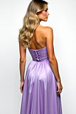 Violet Une ligne robe de bal sans bretelles avec fente