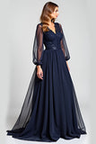 Bleu marine A-ligne col en V manches longues Mousseline de soie Robe mère de la mariée avec dentelle