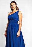 Une ligne bleu royal une épaule longue mère de la mariée robe