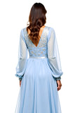 Bleu ciel scintillant col V manches longues paillettes robe de demoiselle d’honneur longue avec fente