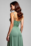 Une ligne en mousseline de soie eucalyptus froncé bretelles spaghetti robe de demoiselle d’honneur