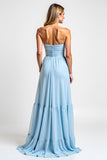 Robe de demoiselle d’honneur bleu ciel sans bretelles froncée à plusieurs niveaux
