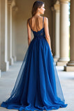 Une ligne bleu foncé spaghetti bretelles sweetheart robe longue de bal