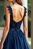 Bleu marine à bretelles spaghetti à plusieurs niveaux Robe longue de bal en dentelle