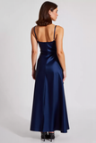Robe formelle fourreau à bretelles spaghetti marine en satin stretch