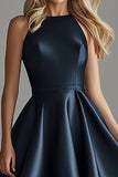 Robe formelle asymétrique en satin bleu marine à volants