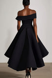Robe formelle en satin noir à épaules dénudées