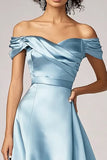 Robe formelle en satin à épaules dénudées bleu ciel