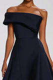 Robe formelle en satin marine à une épaule