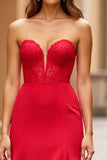 Robe de bal longue en dentelle de sirène rouge avec fente