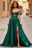 Vert foncé Une ligne en cœur longue robe de bal en satin avec fente
