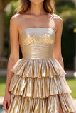 Or Une ligne sans bretelles paillettes à plusieurs niveaux robe de bal longue avec fente