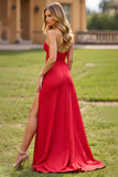 Robe de bal longue en satin sans bretelles rouge avec fente
