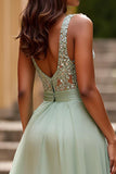 Paillettes scintillantes Organza de sauge poussiéreux Robe de bal à col en V