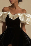 A Line Velvet Off Shoulder Robe courte plissée à cravate noire