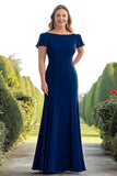 Robe longue mère de la mariée à manches courtes et gaine bateau bleu marine