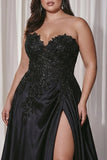 Robe de bal longue grande taille en satin Black Sweetheart avec fente