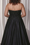 Robe de bal longue grande taille en satin Black Sweetheart avec fente