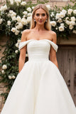 Gracieuse robe de mariée blanche à épaules dénudées