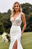 Délicate dentelle sirène ivoire col V robe de mariée avec fente