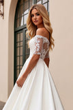 lvory Une ligne dénudée d’épaule Robe de mariée longue appliquée